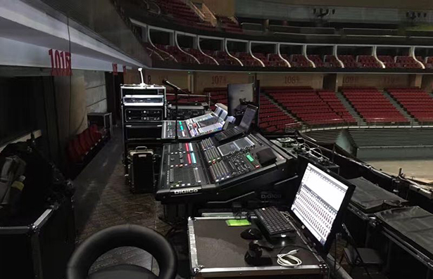 张学友巡回广州站现场