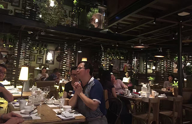 广州胡桃里音乐餐吧