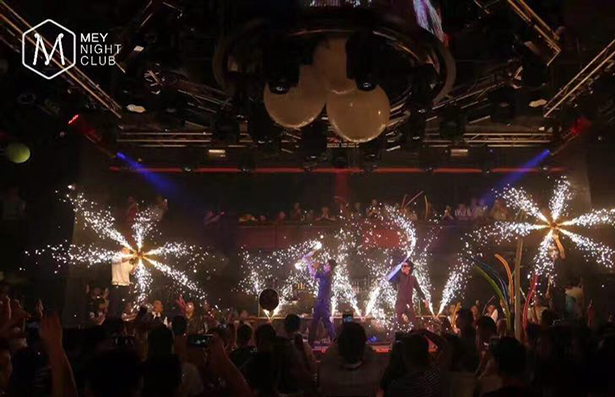 深圳龙华魅力四射酒吧